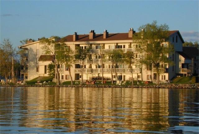 O'Berge Du Village A302 Magog Exterior foto